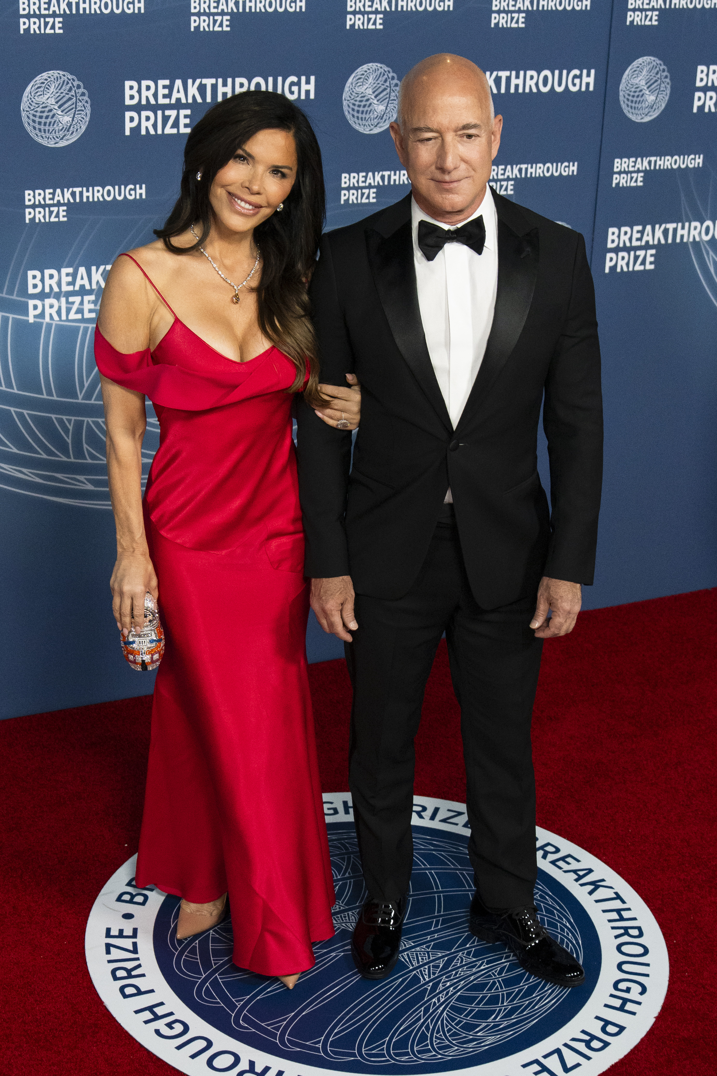 Jeff Bezos and Lauren Sánchez