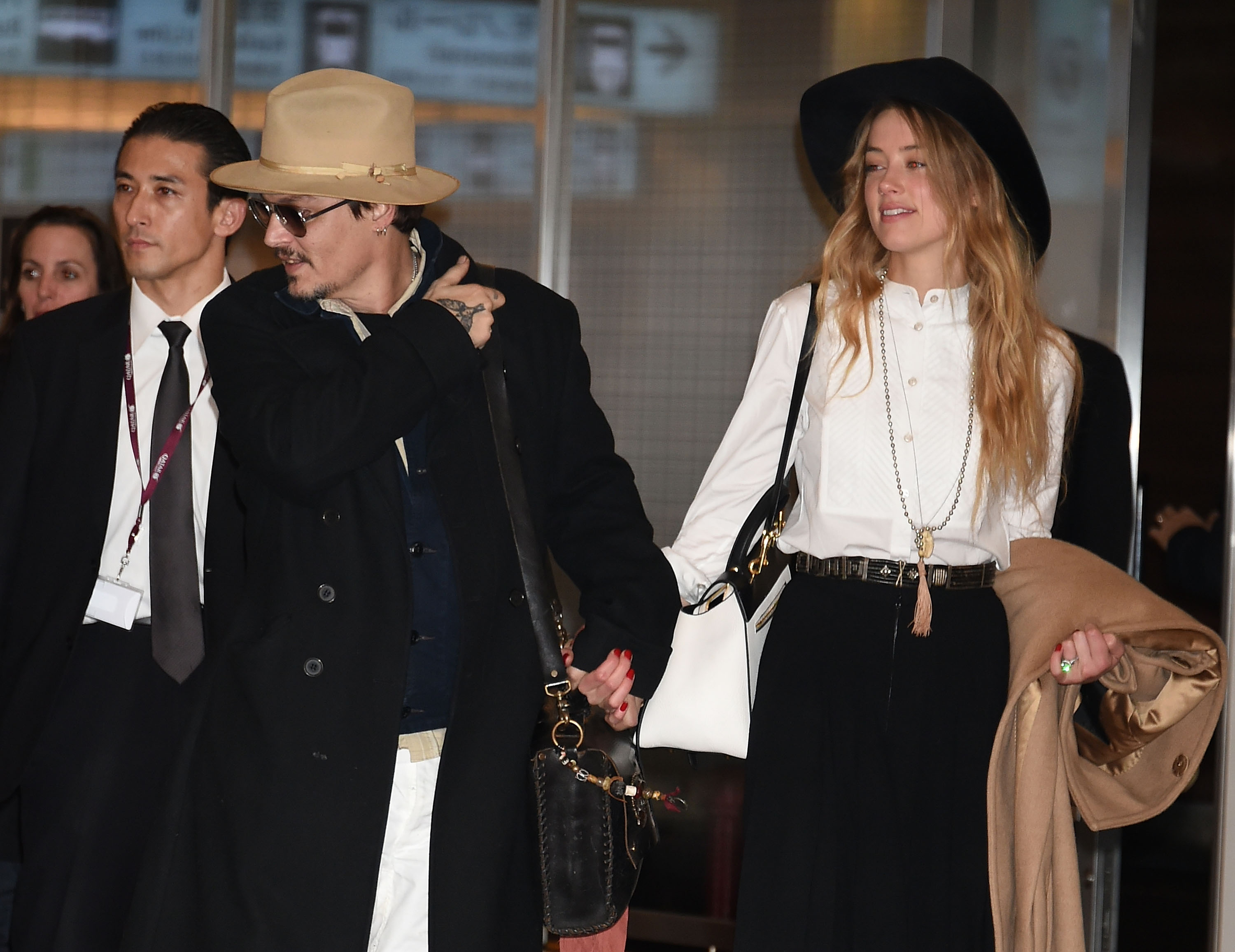 Johnny Depp and Amber Heard at Haneda Airport in 2015