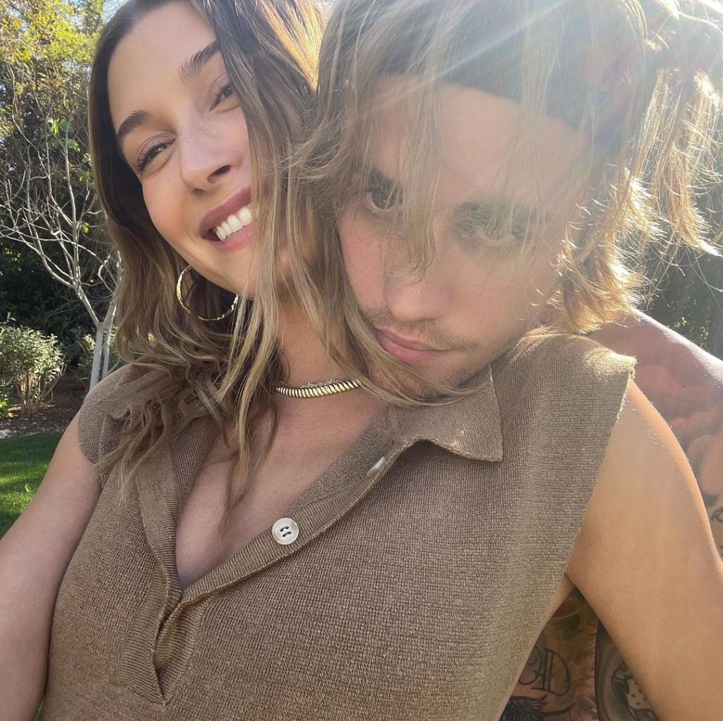 Justin Bieber hugging his wife, Hailey Bieber.