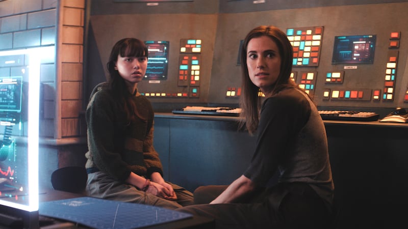 Violet McGraw and Allison Williams in M3GAN 2.0.