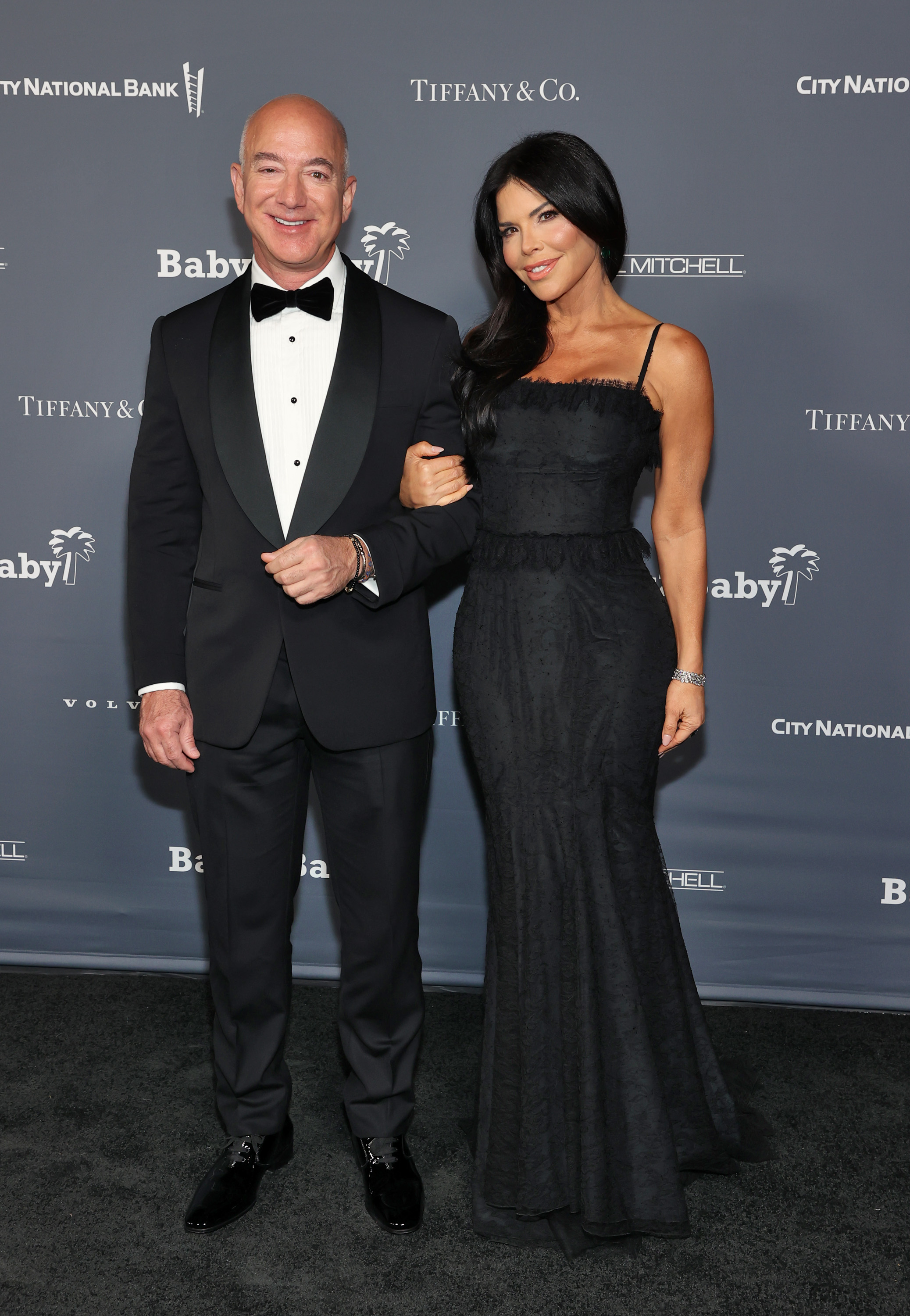 Jeff Bezos and Lauren Sanchez in LA in November 2021