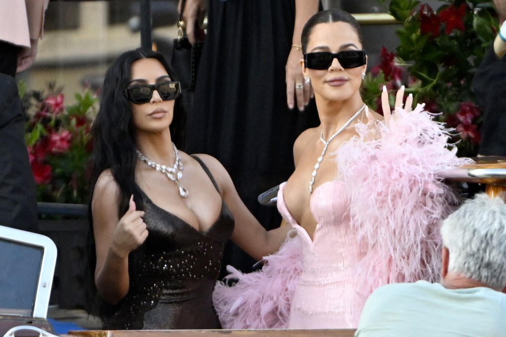 Kim Kardashian and Khloe Kardashian