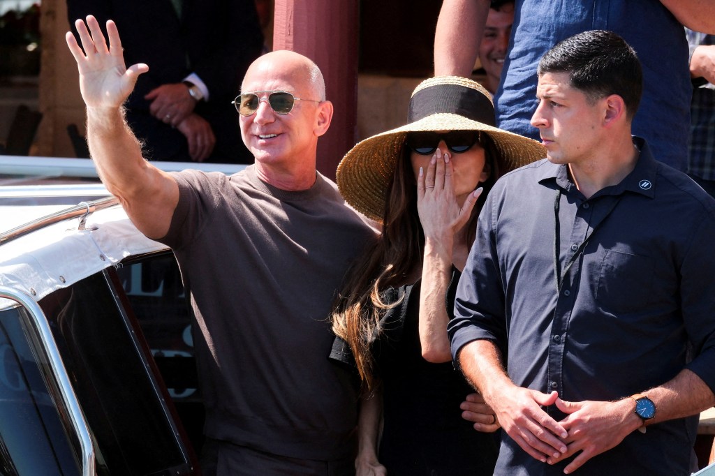 Jeff Bezos and Lauren Sánchez