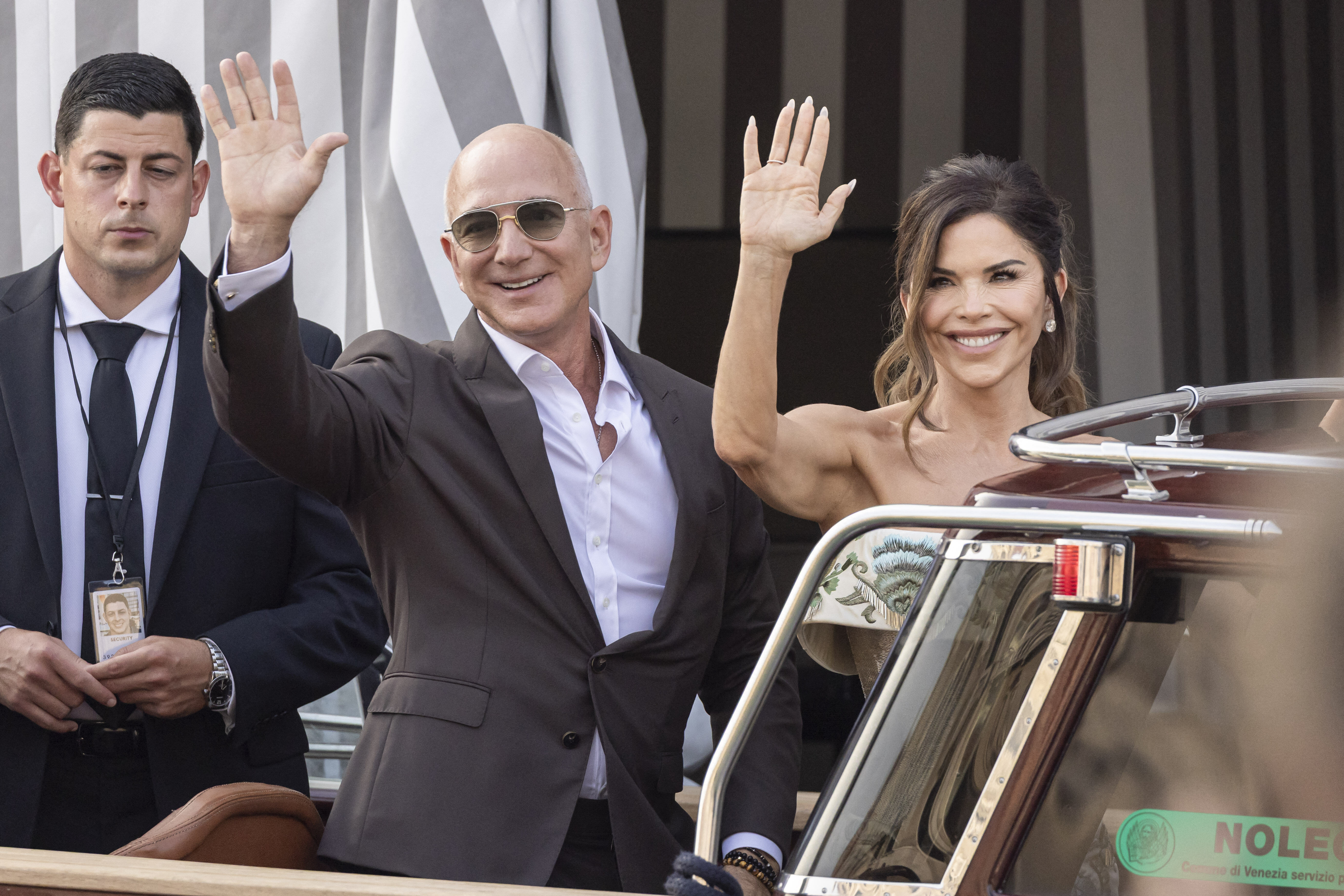 Jeff Bezos and Lauren Sanchez 