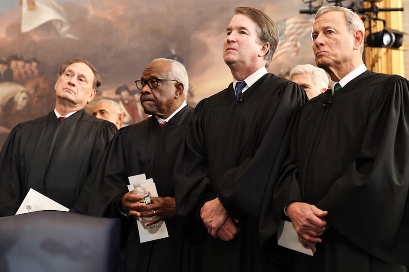 (L-R) Samuel Alito, Clarence Thomas, Brett Kavanaugh, John Roberts.