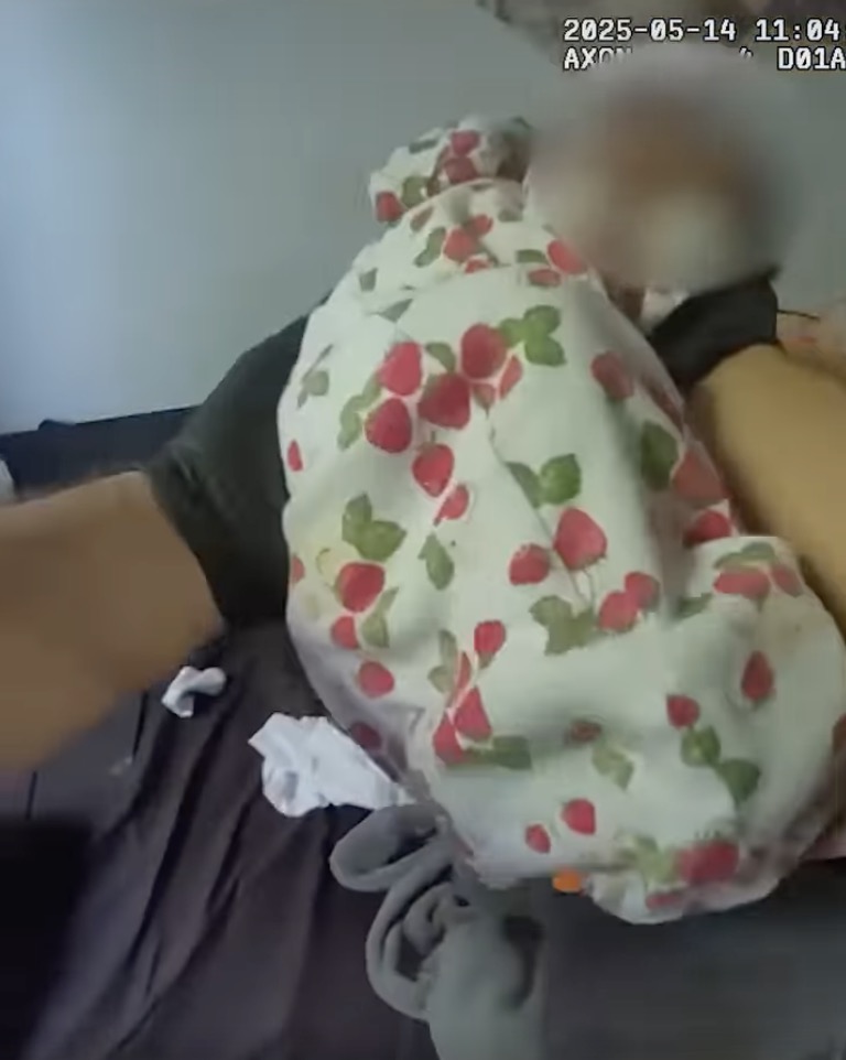 Police officers find a dehydrated baby clinging to life after its mother passed away.