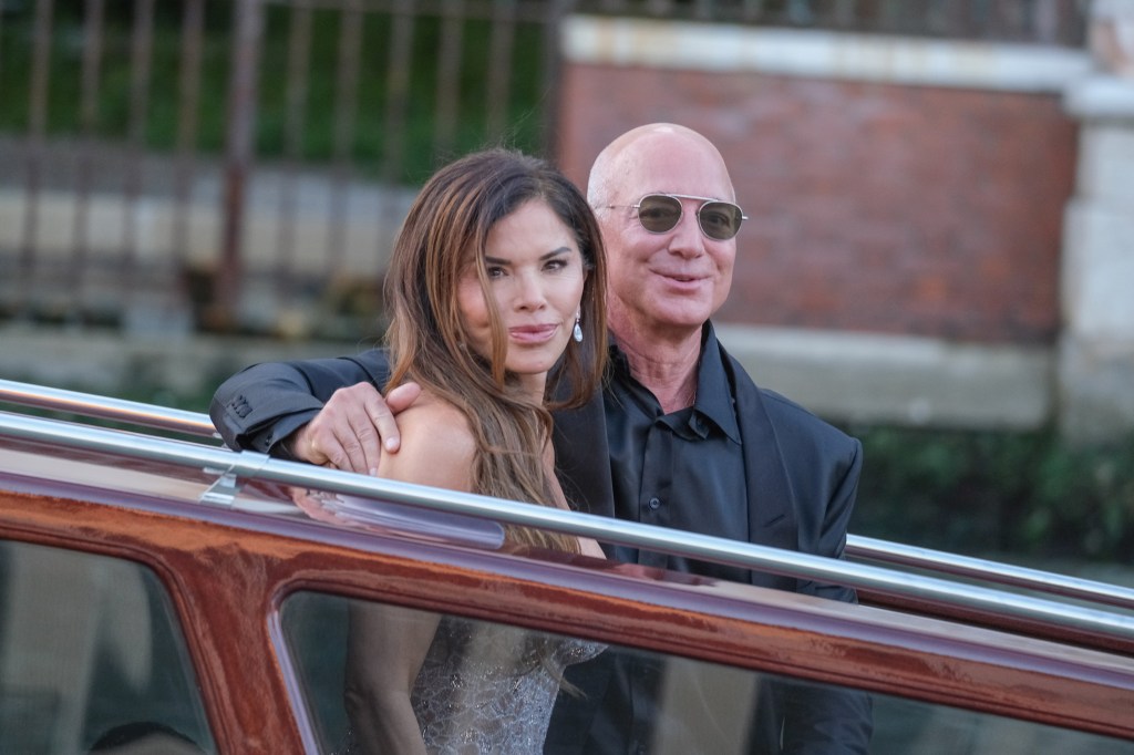 Lauren Sánchez and Jeff Bezos  leave the Aman Hotel for a party at the Arsenale in Venice, Italy