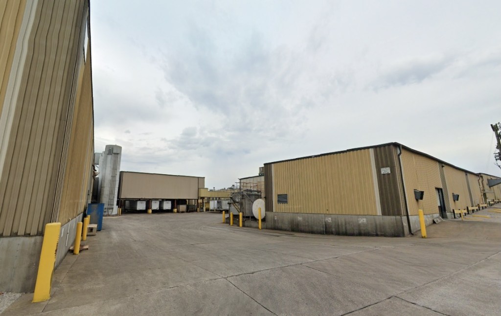 Exterior view of Gilster-Mary Lee Packaging Inc. factory in Perryville, Missouri.