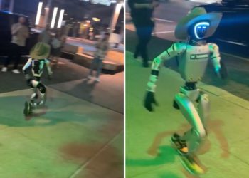 Slick-talking, cowboy hat-wearing robot dubbed ‘Jake the Rizzbot’ spits Gen Z and Gen Alpha slang, leaving strangers gobsmacked