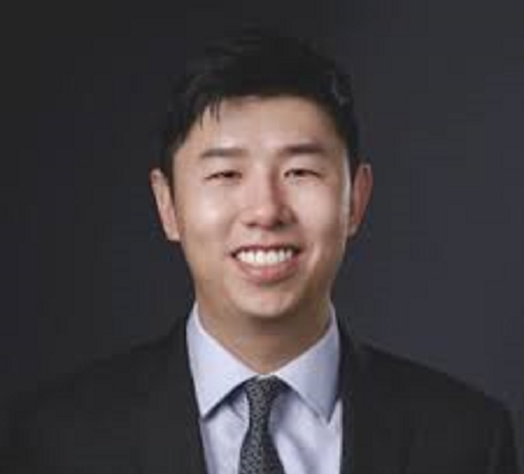 A Queens doctor has been charged with sexually assaulting unconscious patients at his hospital, raping three women at his home  and recording the horrific attacks, authorities said Monday.
Zhi Alan Cheng, a gastroenterologist at New York-Presbyterian Queens, is accused of drugging the women he allegedly raped in his apartment.