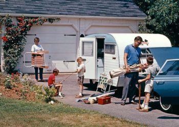 Vintage photos show what cross-country road trips looked like in the 1960s