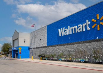 I shopped at Walmart in the Midwest and on the East Coast. Here are 7 surprising differences I noticed.