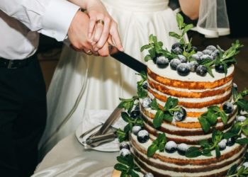 6 mistakes couples make when choosing their wedding menu, according to a wedding caterer