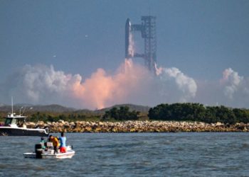 A massive rocket explosion stirs up talk of setbacks. Are Musk’s Mars ambitions farther than they seem?