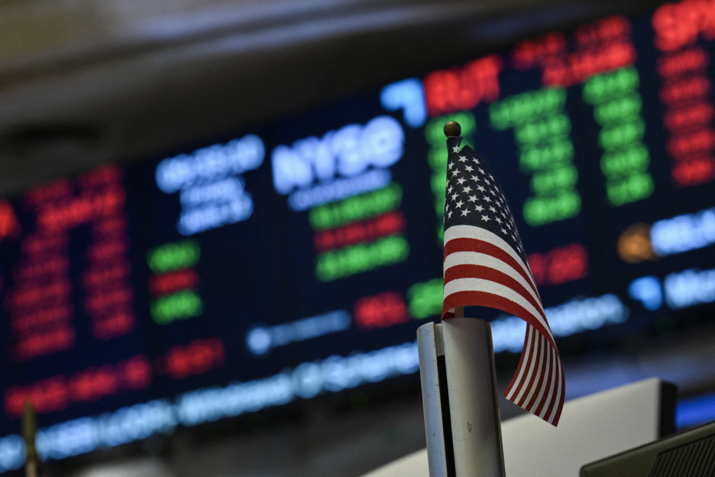 Americans’ Fears of Stock Market Crash Skyrocket – DNyuz