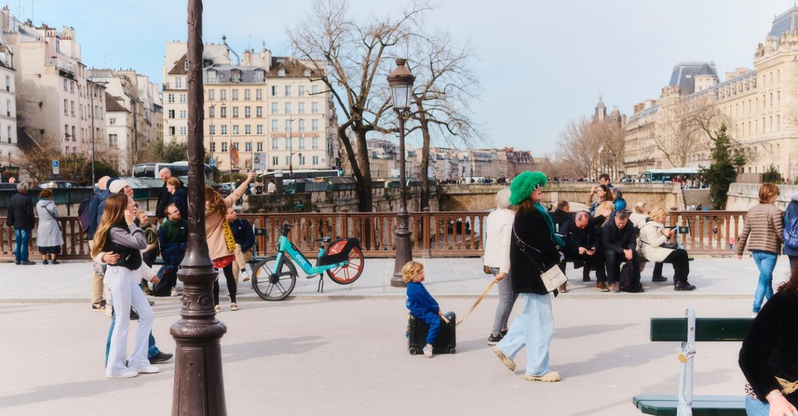 An Innocent Abroad in Mark Twain’s Paris