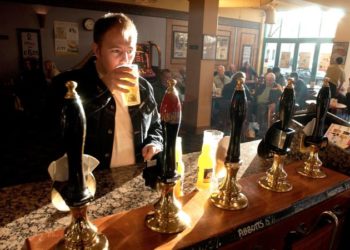 British pubs have their own set of rules. Here’s what you need to know