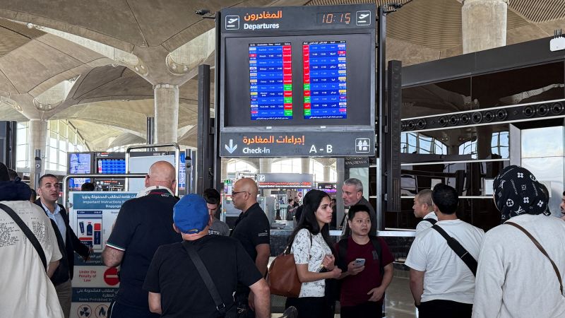 Disruption as airlines cancel flights and reroute planes to avoid Middle East airspace