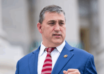 Exclusive: Reps. Moran, Fine Introduce Visa Overstays Penalties Act in Wake of Boulder, Colorado Terrorist Attack