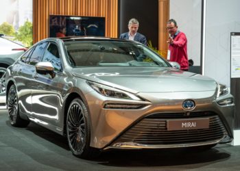 From the next Prius to paperweight: Hydrogen cars exasperate owners, prompt lawsuit against Toyota