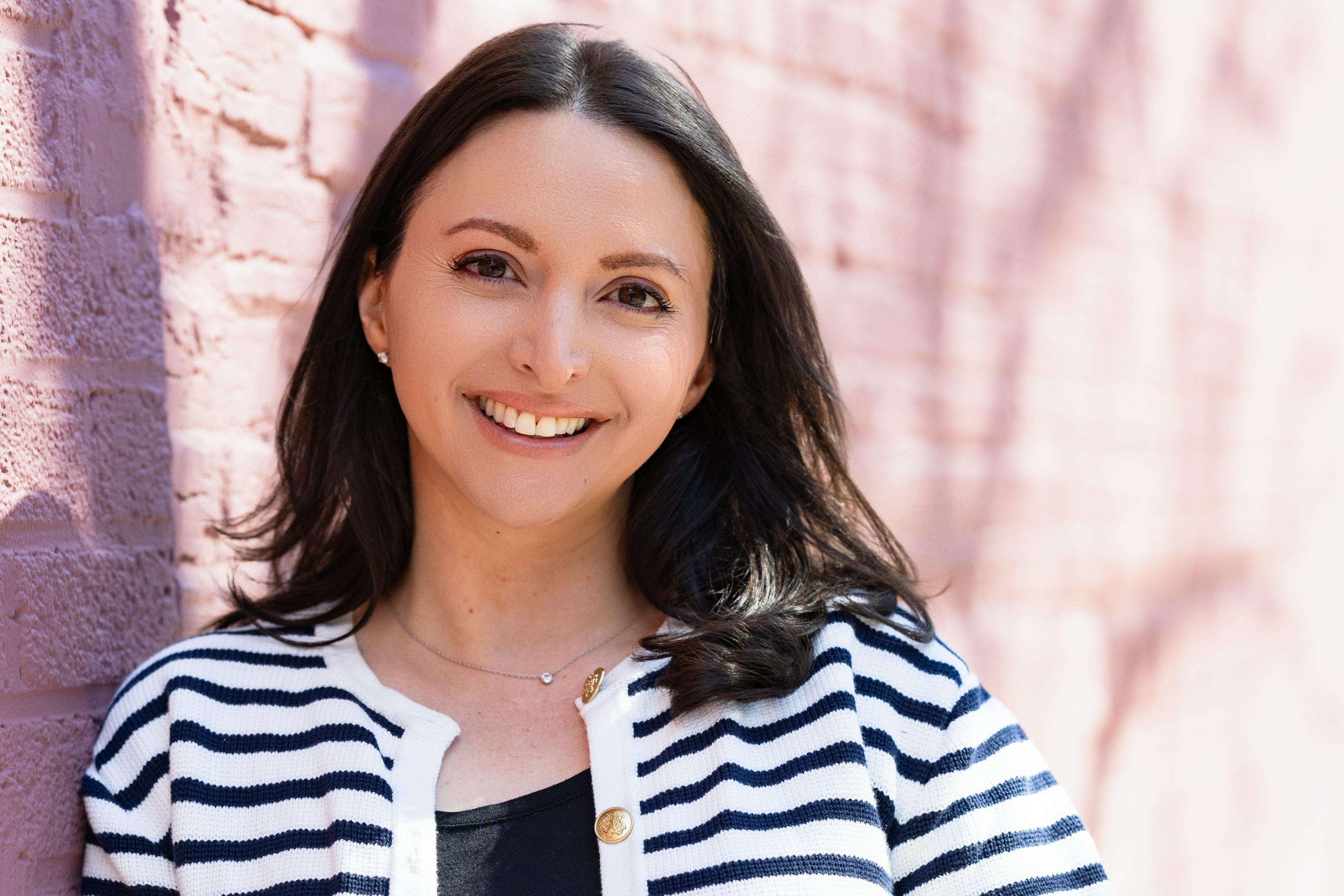 Shari Raymond headshot