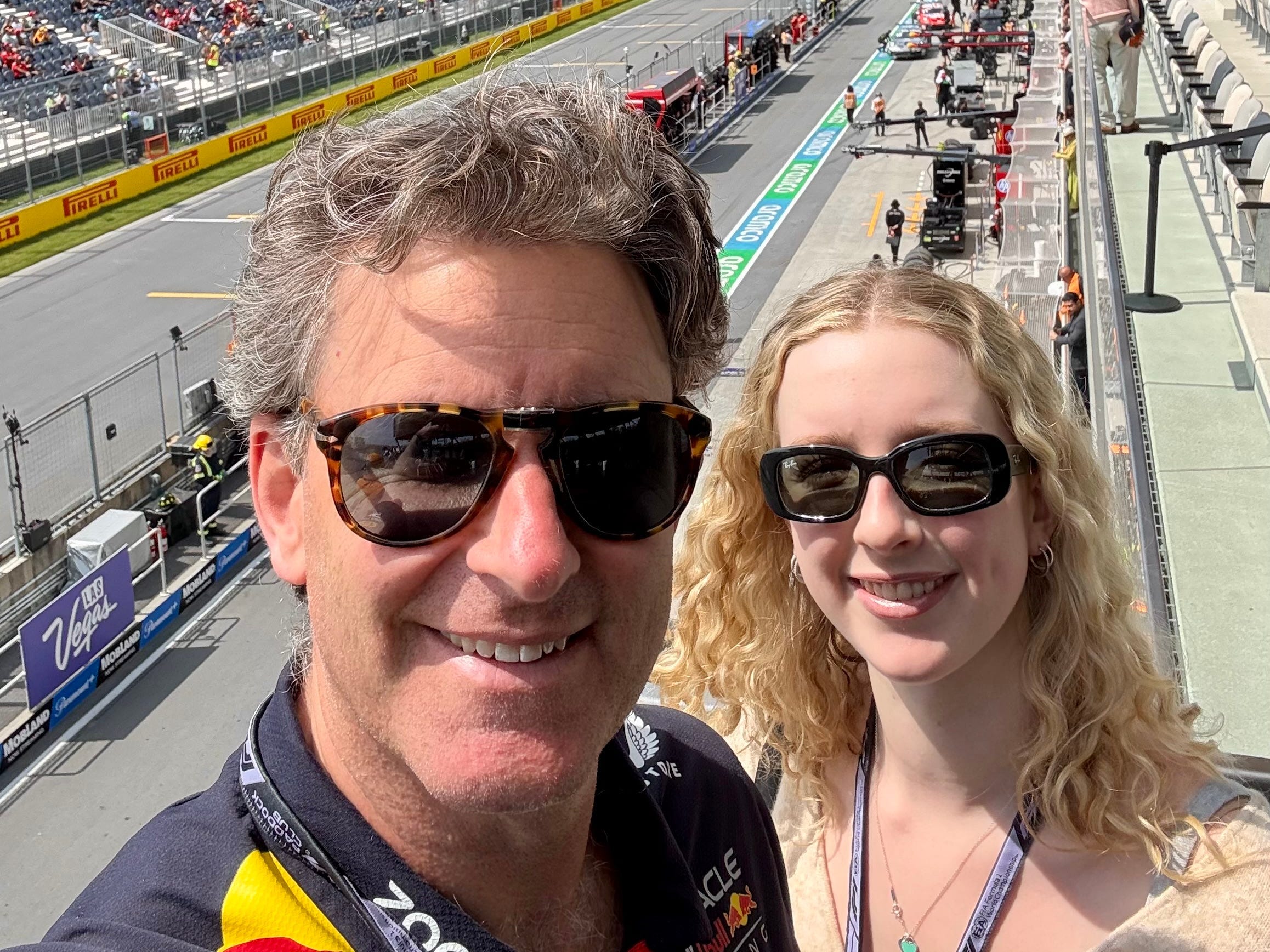 A Business Insider tech anchor with his daughter