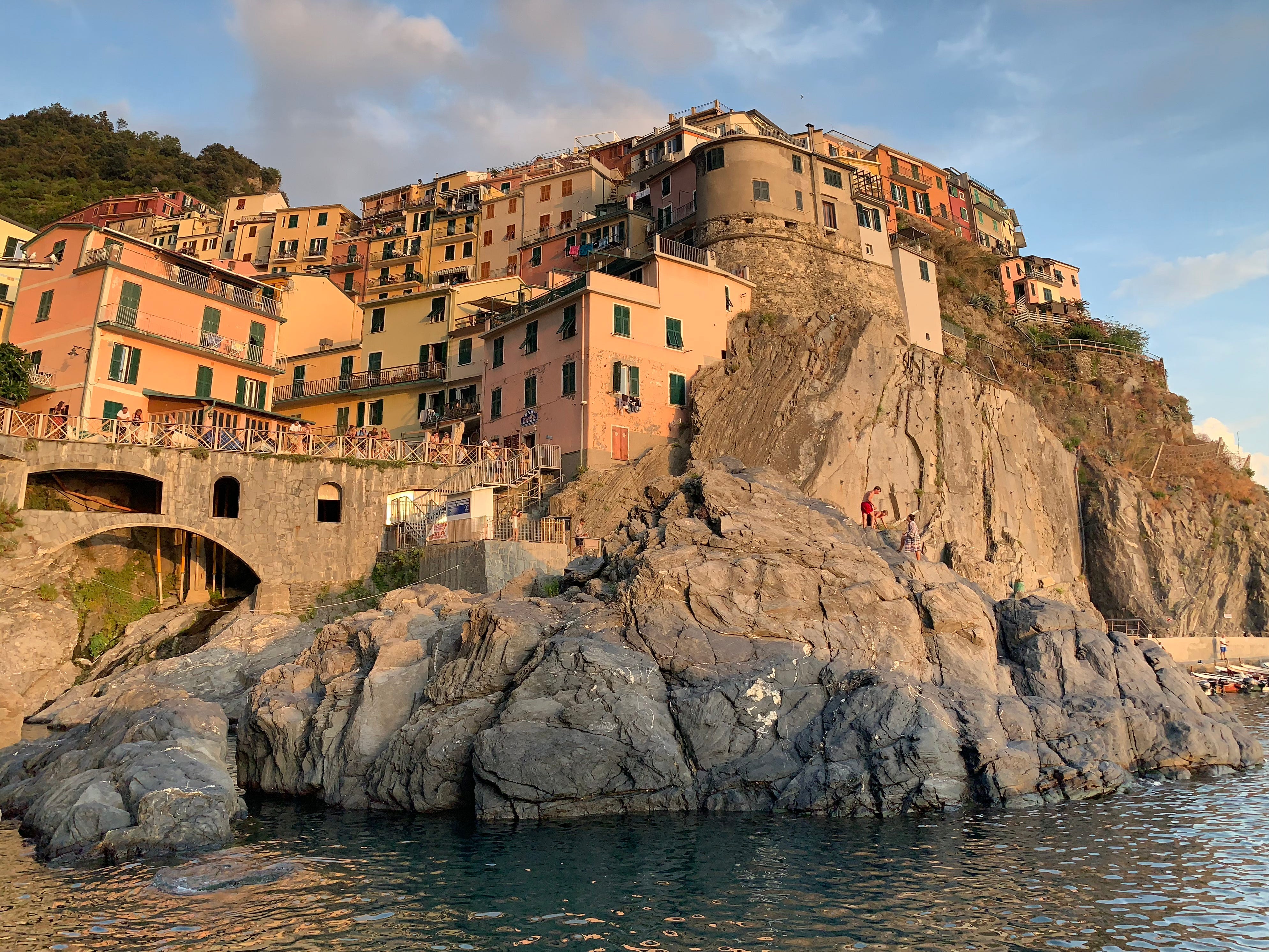 A cliffside with buildings in Cinque Terre.