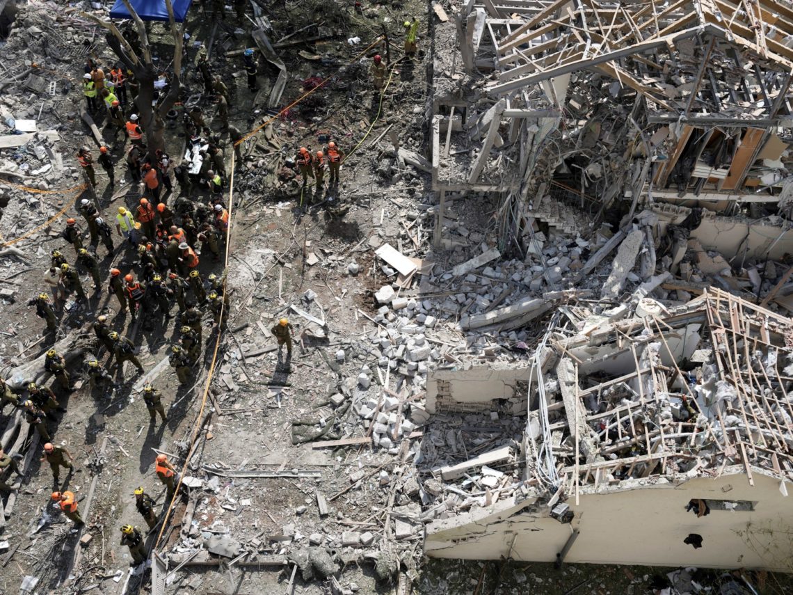 Iran, Israel trade missiles as US bombing of nuclear sites escalates