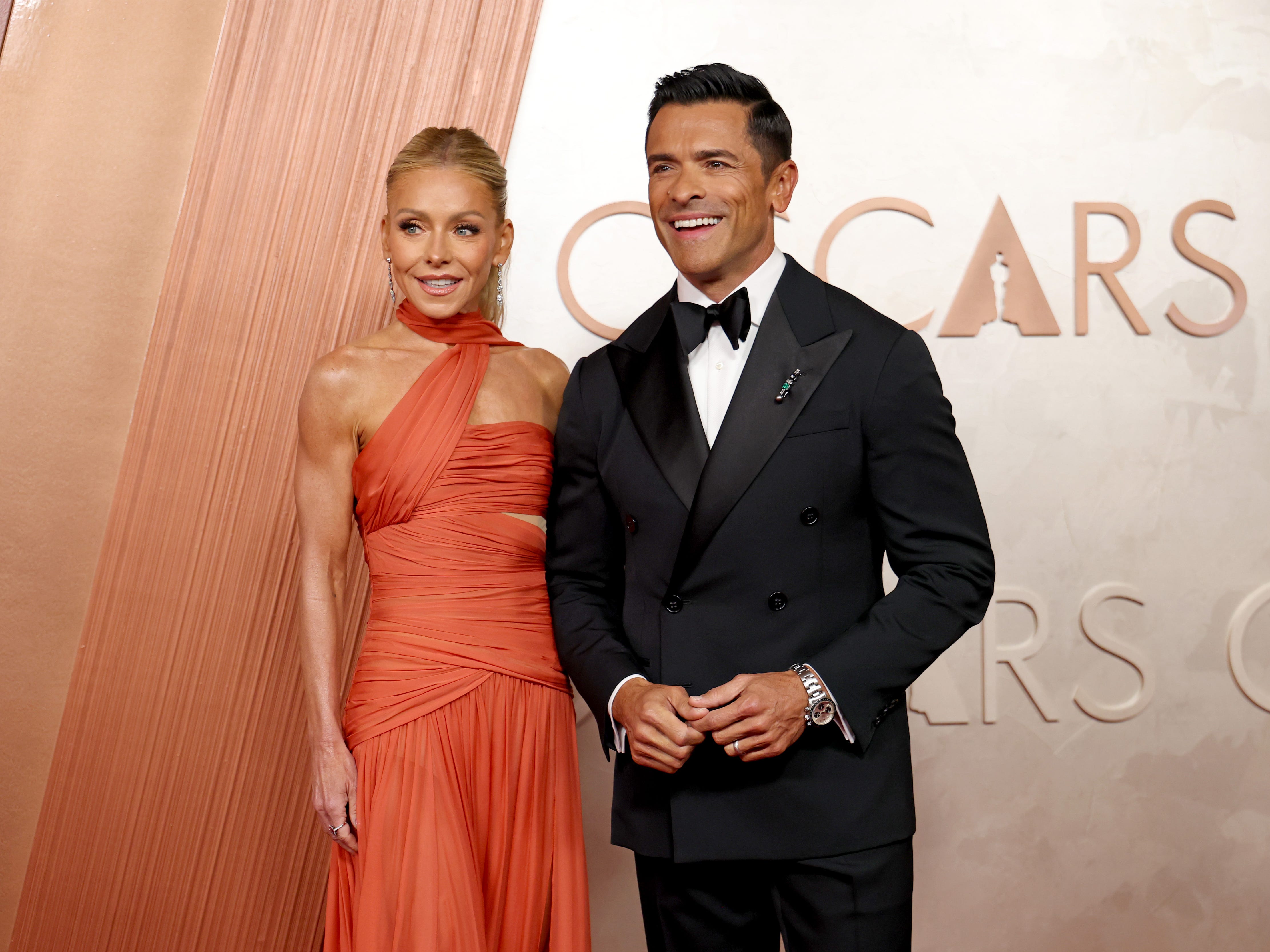 Kelly Ripa and Mark Consuelos at the Oscars.
