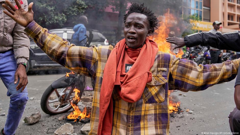 Kenya protest: Police shoot unarmed civilian