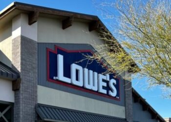 Lowe’s set to donate $350,000 to 2 Valley nonprofits as part of Hometowns program