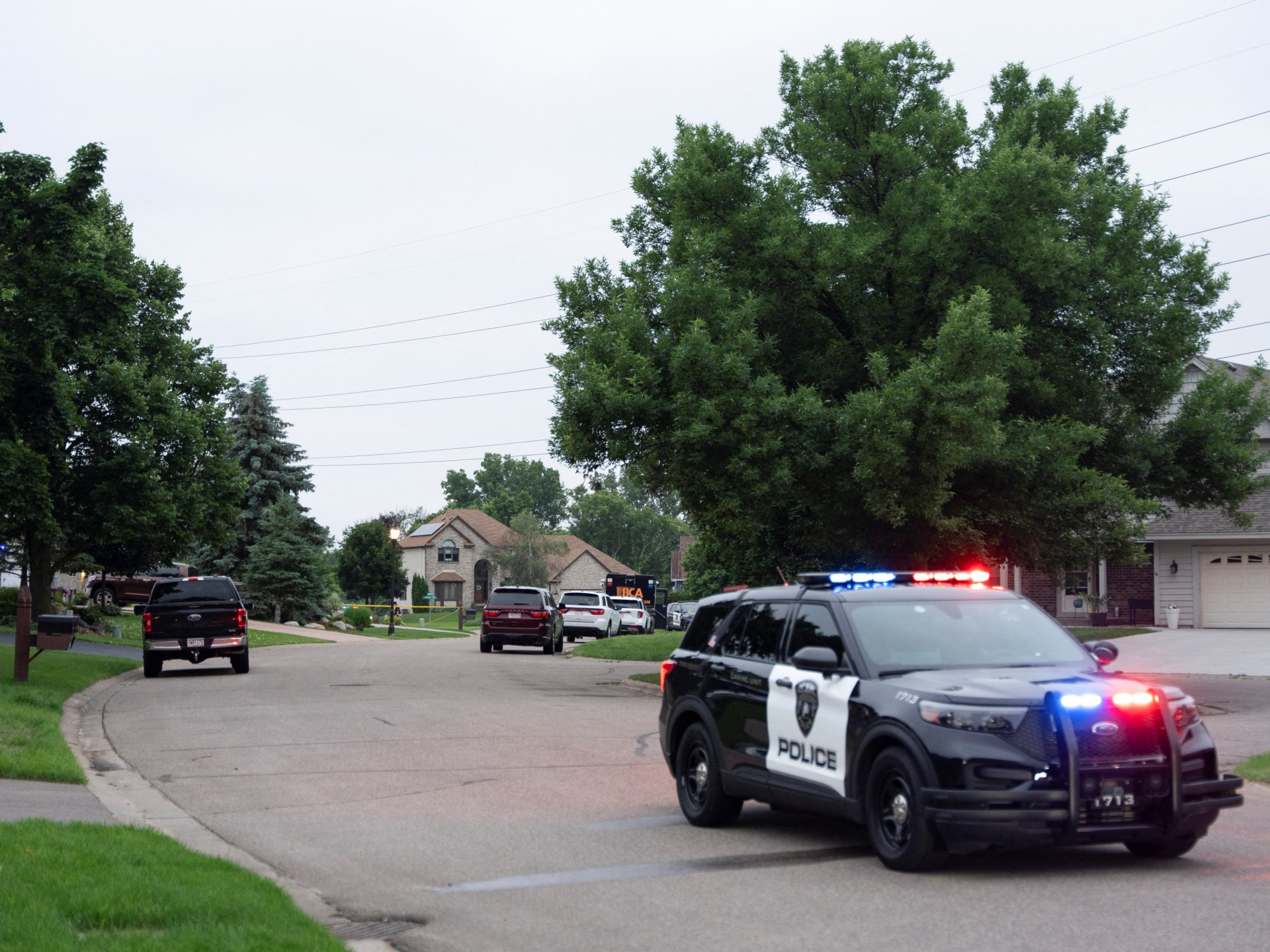 Manhunt under way in US for suspect who shot Minnesota lawmakers – DNyuz