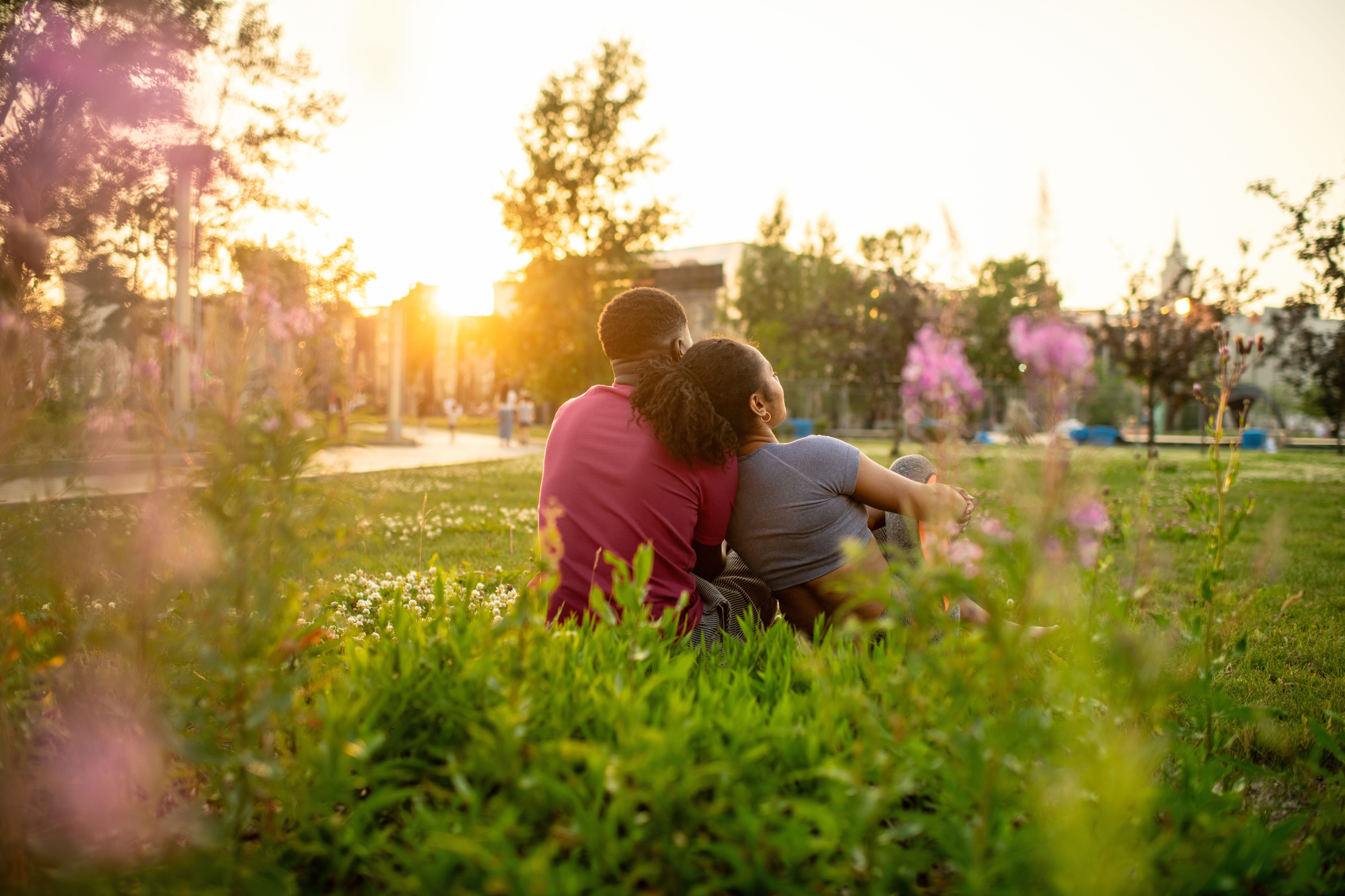 gen z couple in the park