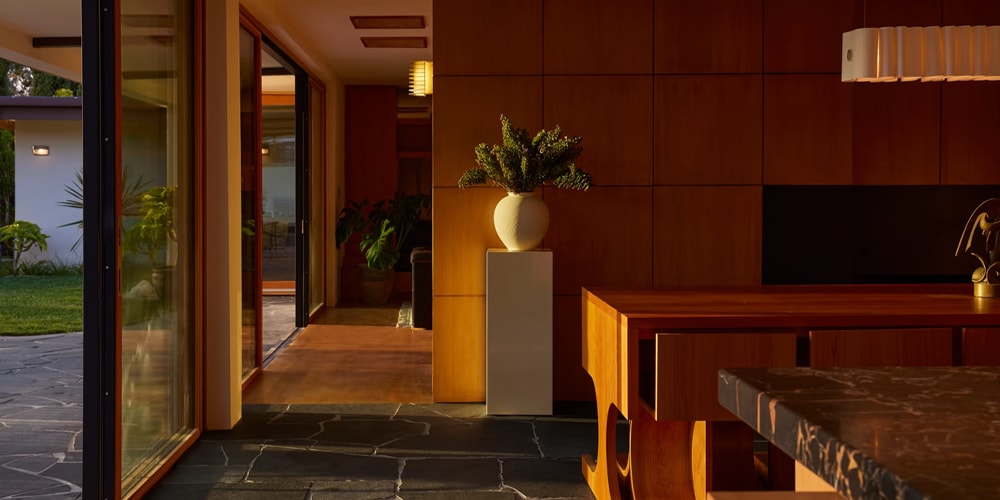 Mid-Century Meets Modern Refinement in Ome Dezin’s CM G1 House Renovation