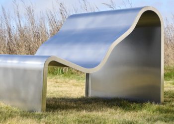 Muuto Wants You To Go Skygazing More With the Dream View Bench