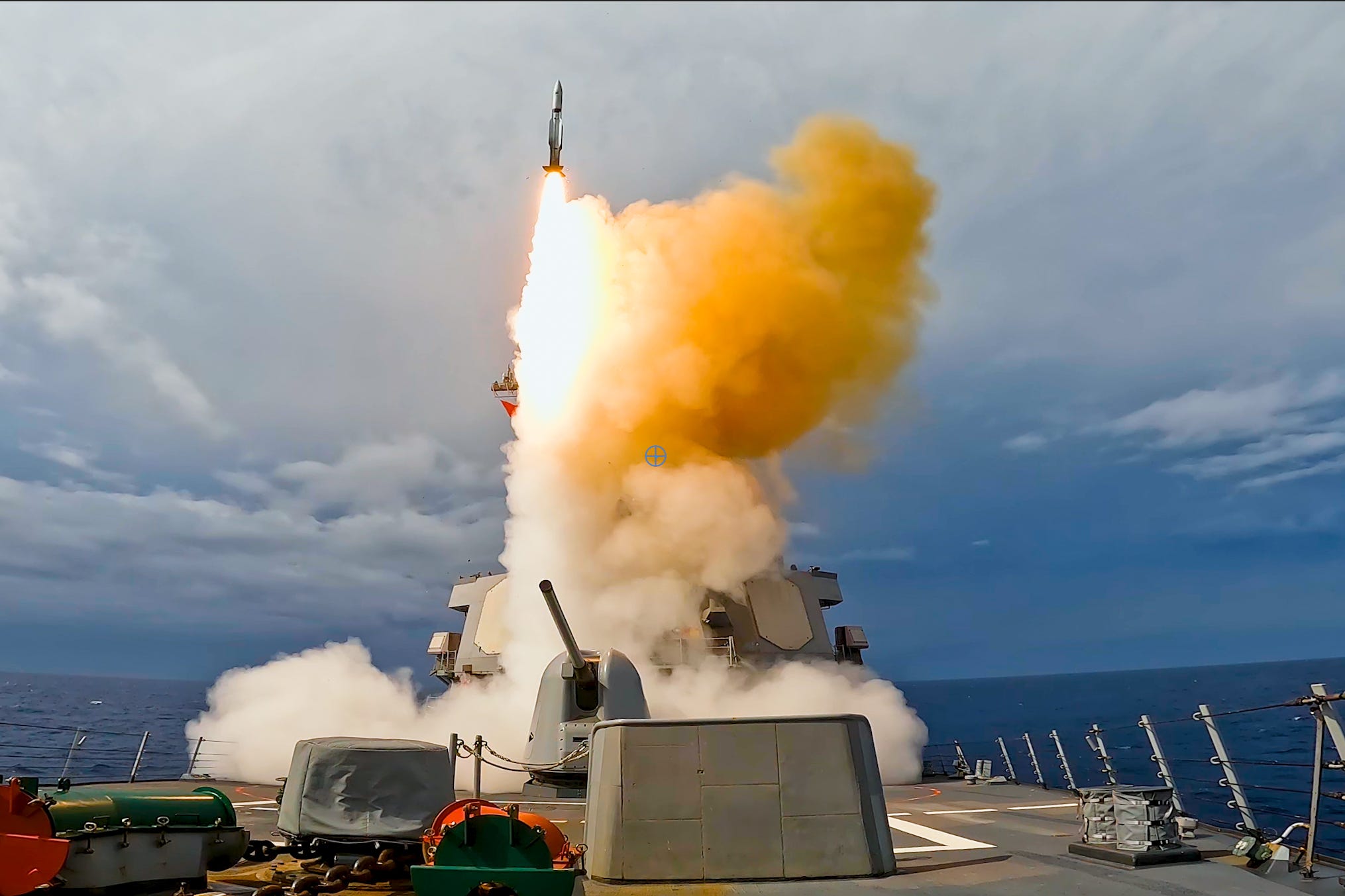 \The Arleigh Burke-class guided-missile destroyer USS Higgins (DDG 76) launches a standard missile 2 (SM-2) from the forward vertical launching system while operating in the Philippine Sea, April 5.