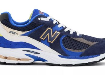 Official Look at the FC Porto x New Balance 2002R