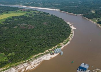 Peru’s Amazon communities accuse the state of failing to stop mercury pollution from illegal mining