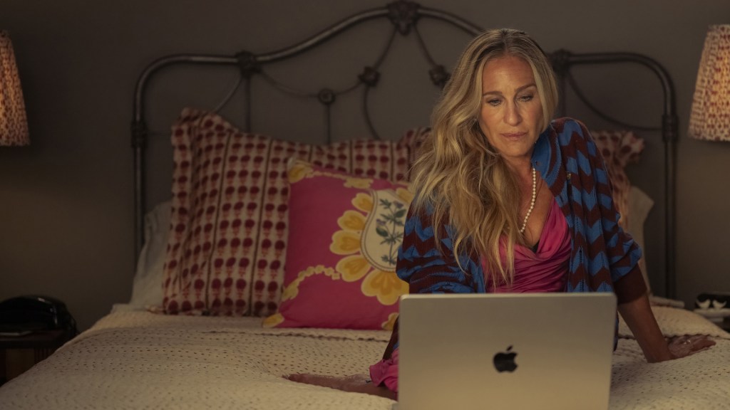 Sarah Jessica Parker Asks Why Fans “Judge Women” Characters For Mistakes But “Not Men”