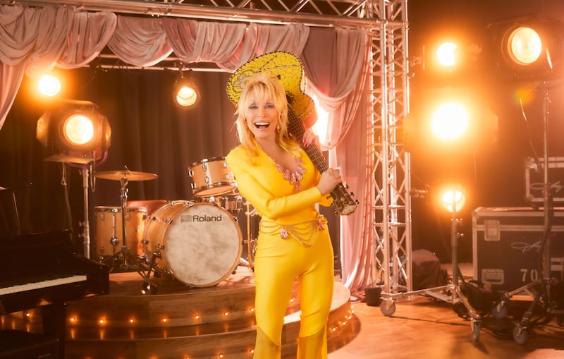 Dolly Parton x Kendra Scott