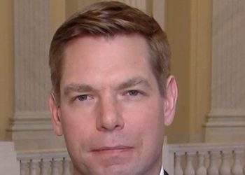 Swalwell: Prosecutors Should Be Charging Officers for Arresting Dems