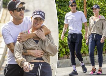 Teddi Mellencamp cozies up to rumored new boyfriend during romantic outing