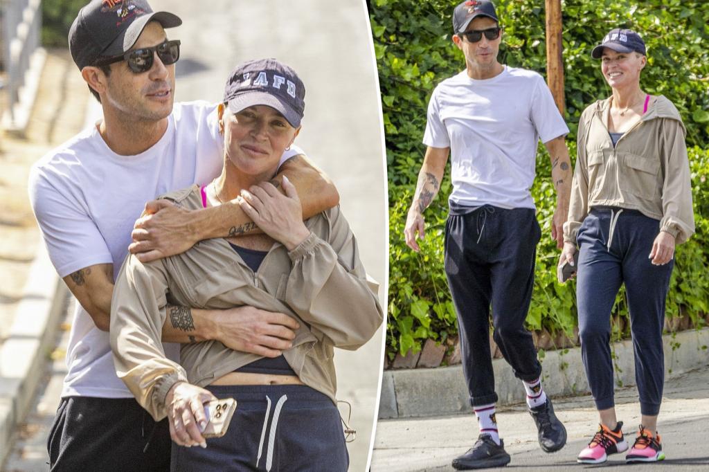 Teddi Mellencamp cozies up to rumored new boyfriend during romantic outing