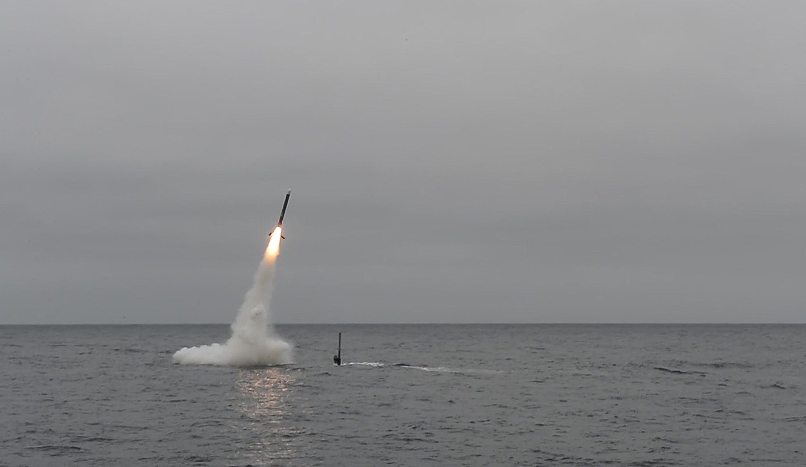 The crew of the Los Angeles-class fast-attack submarine USS Annapolis (SSN 760) successfully launches Tomahawk cruise missiles off the coast of southern California as part of a Tomahawk Flight Test (TFT) June 26, 2018.