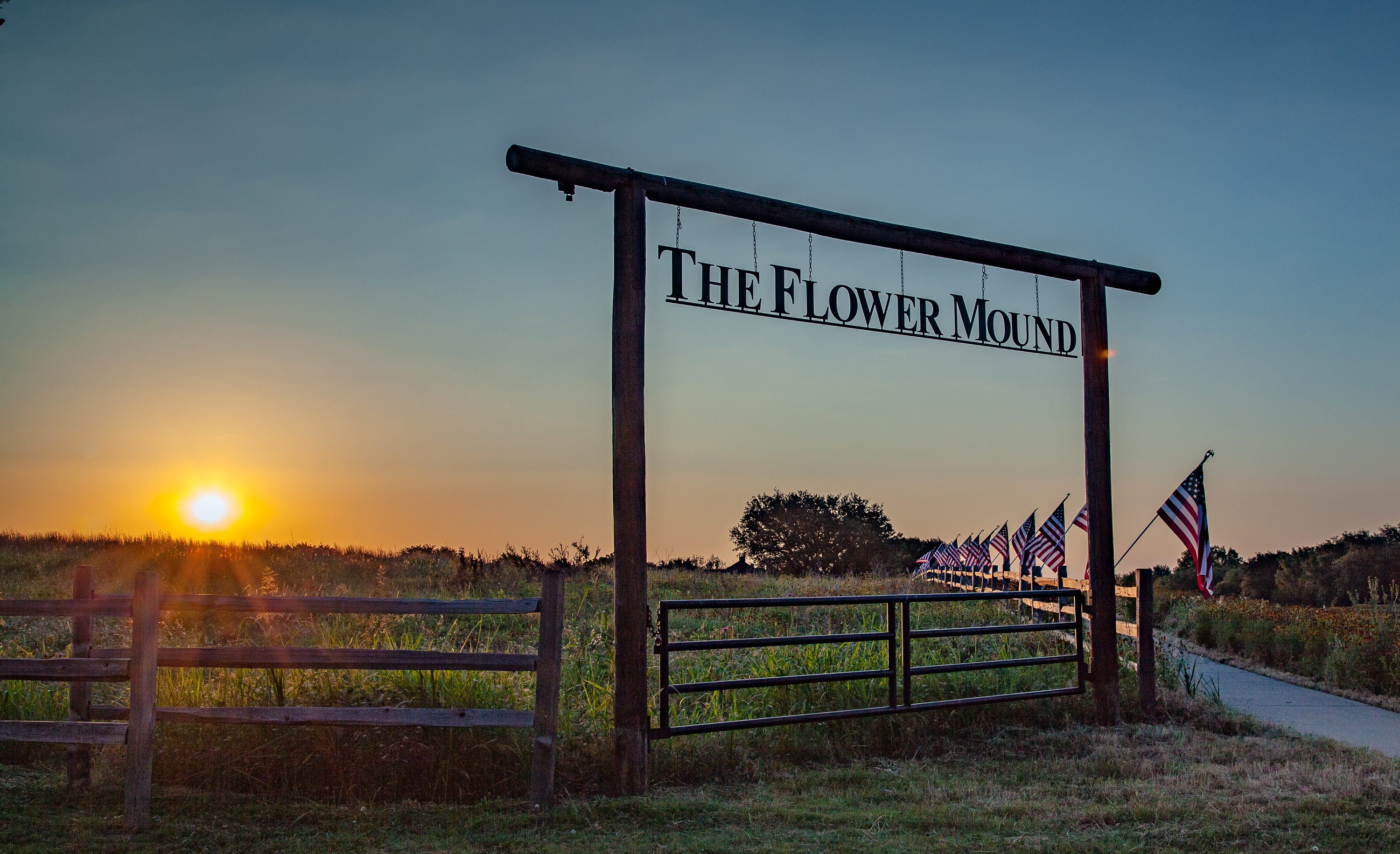 Flower Mound's big gated sign.