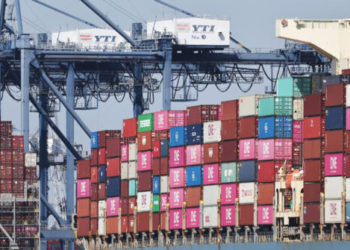 U.S. Economy Contracts in First Quarter as Imports Surge, Spending Slows