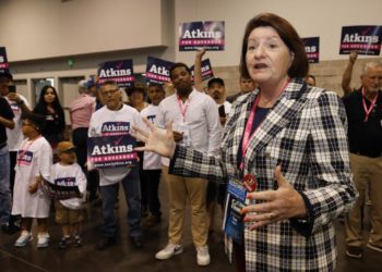 With Harris on the sideline, top Democratic candidates for California governor woo party loyalists
