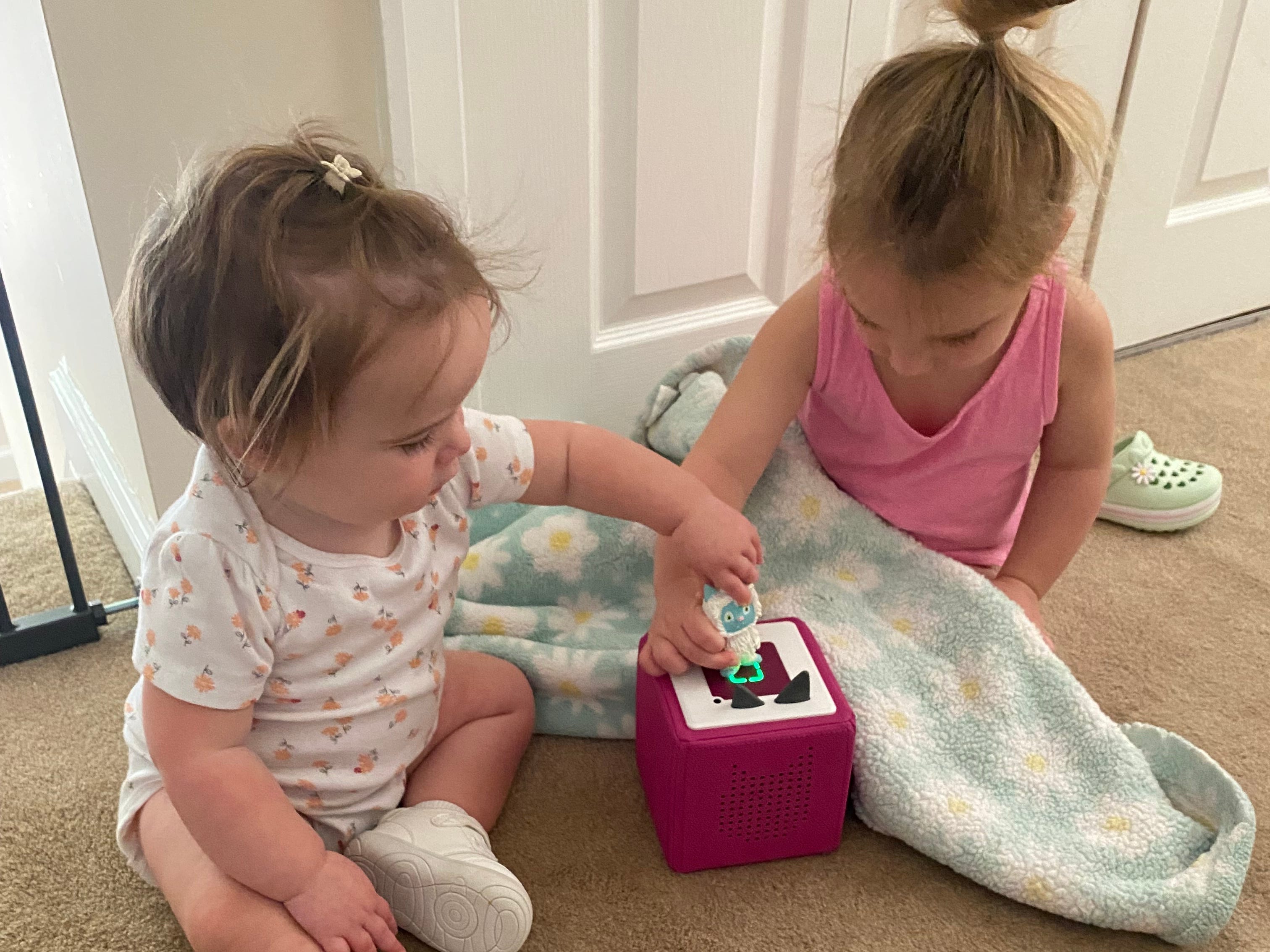 Lauren Gumpert's daughters playing with their Toniebox
