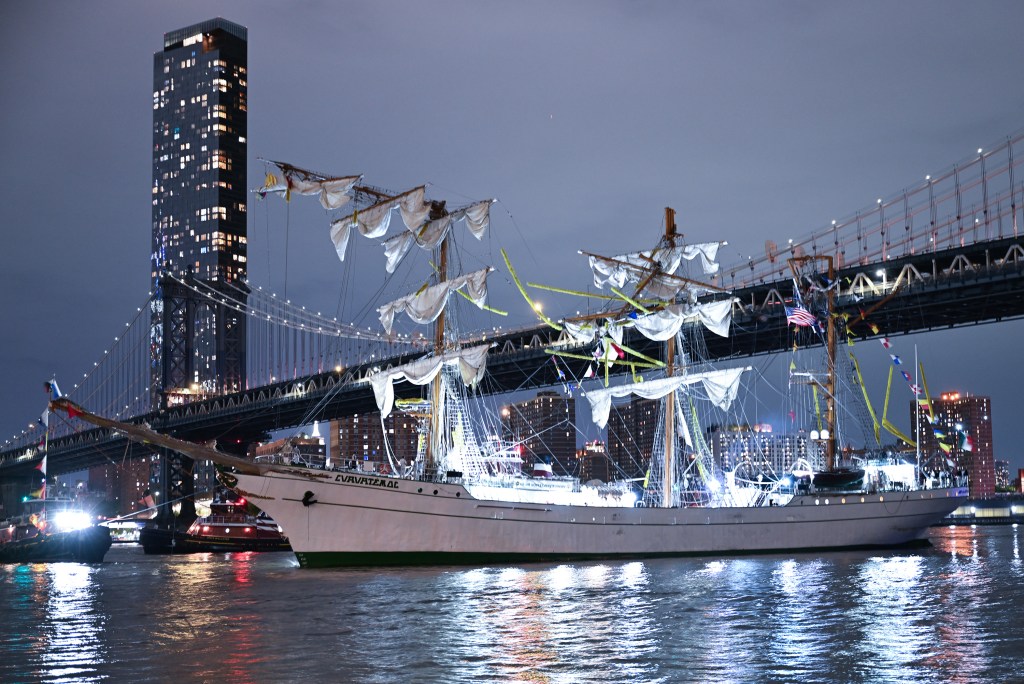 Mexican Navy ship crashed into the Brooklyn Bridge.
