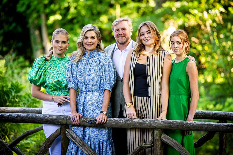 : Princess Amalia of The Netherlands, Queen Maxima of The Netherlands, King Willem-Alexander of The Netherlands, Princess Ariane of The Netherlands and Princess Alexia of The Netherlands pose for the media at Huis ten Bosch Palace